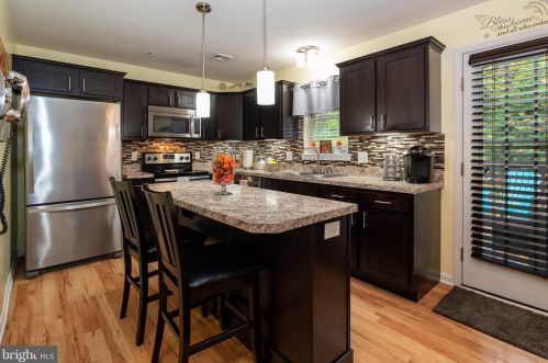 20 Deep Holw Ln, Lancaster PA  17603-7416 exterior