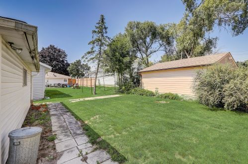 3647 92, Milwaukee WI 53228-1543 exterior