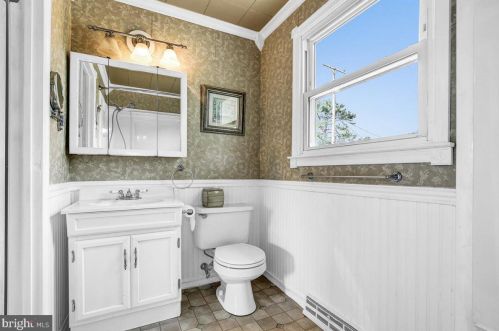 305 Shawnee Trl, Browns Mills NJ  08015-6119 exterior