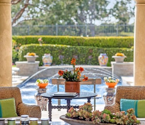 7 Shoreview, Newport Beach, CA 92657-2003