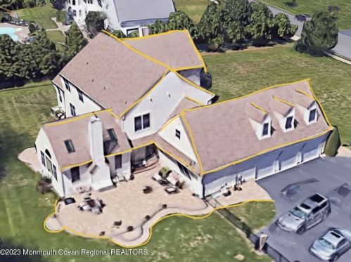 10 Deer Run Dr, East Freehold, NJ 07728-8482