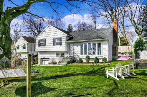 21 Lincoln Pl, White Plains, NY 10603-2120