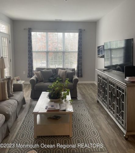 129 Sophee Ln, Lakewood NJ  08701-6286 exterior