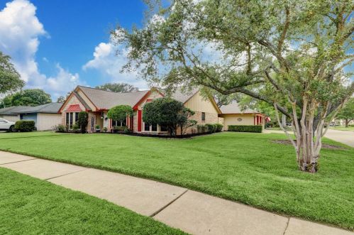 2702 Fern Creek Ln, Pearland, TX 77581-5614