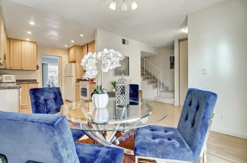 880 Stonegate Dr, South San Francisco CA  94080-1562 exterior