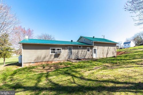 305 Ulricktown Rd, Littlestown PA  17340-9789 exterior