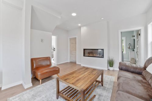 2133 Minnesota Ave, Duluth MN  55802-2440 exterior