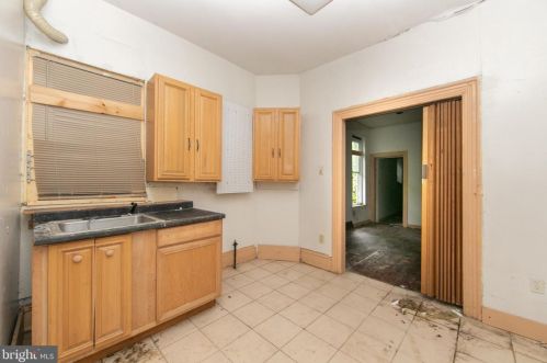 568 Spruce St, Camden NJ  08103-2131 exterior