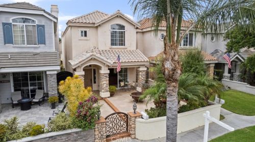 625 Lake St, Huntington Beach, CA 92648-4703