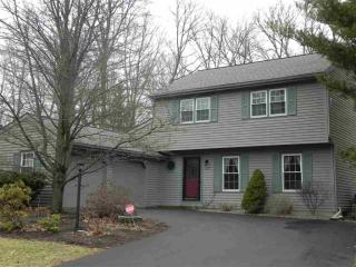227 Woodscape Dr, Albany, NY 12203-5605