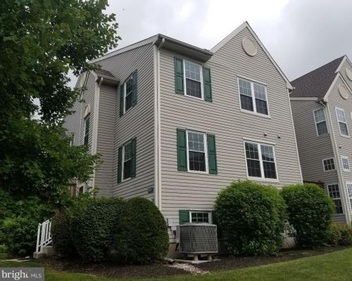 946 Muhlenberg Dr, Collegeville, PA 19426-2276