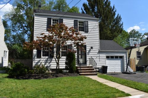 2275 Allen St, Rahway, NJ 07065-4404