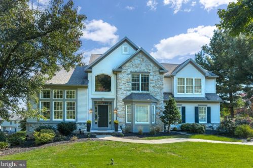 1327 Sylvan Rd, Lancaster, PA 17601-7107