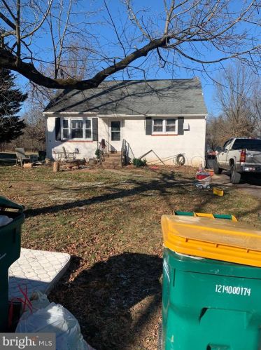 1442 Walnut St, Lansdale, PA 19446-1131