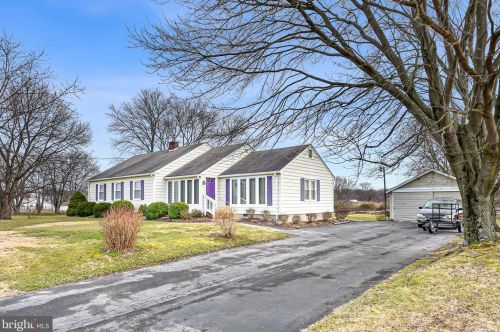 7048 Pearsons Corner Rd, Dover, DE 19904-0926