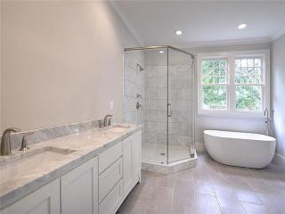 4000 Cambridge Ave, Nashville, TN 37205-1859