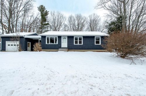 384 Main St, Somersworth, NH 03878-2110