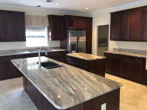 24 Hamlet Dr, Mount Sinai NY  11766-3002 exterior