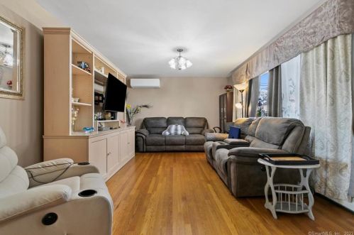 183 Roger Dr, Stratford, CT 06614-3429