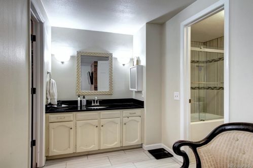 8123 Phillips Cir, Englewood CO 80112-3254 exterior