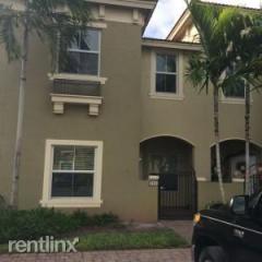 294 Lake Monterey Cir, Boynton Beach FL  33426-8442 exterior