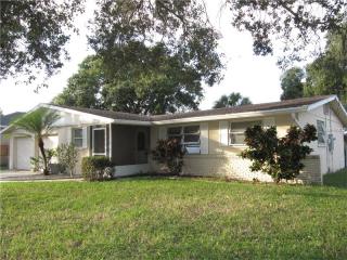 3017 Yorktown St, Sarasota, FL 34231-7259