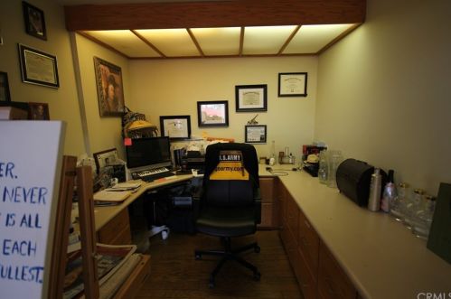 9325 Marina Pacifica Dr, Long Beach CA 90803-7004 exterior