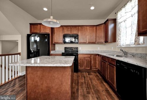 510 Charles Ave, Hanover PA 17331-3353 exterior