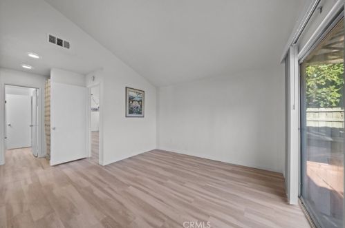 672 Parkview Dr, Lake Elsinore CA  92530-7071 exterior