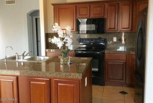 9838 Emelita Ave, Mesa AZ  85208-5861 exterior