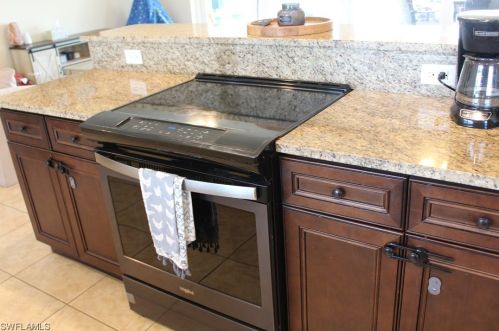3752 2nd Ave, Cape Coral FL  33904-4807 exterior