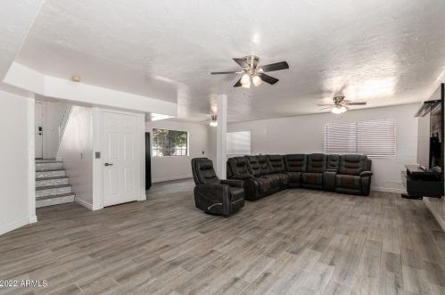 4913 Acoma Dr, Glendale, AZ 85306-4409