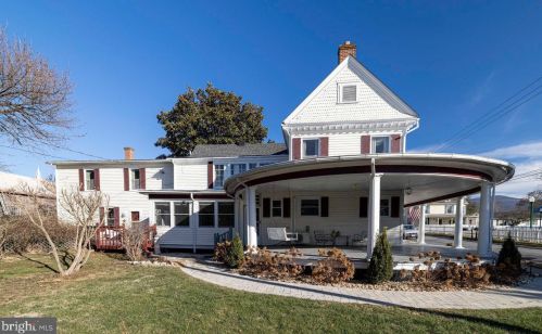 102 High St, Edinburg VA  22824-3084 exterior