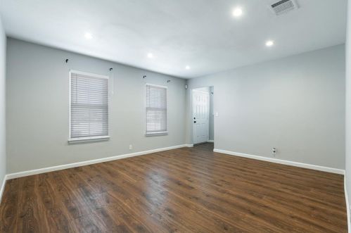 2601 Benbrook Blvd, Fort Worth, TX 76109-2355