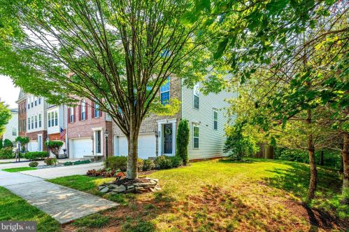 6857 Hartzell Hill Ln, Haymarket VA  20169-4944 exterior