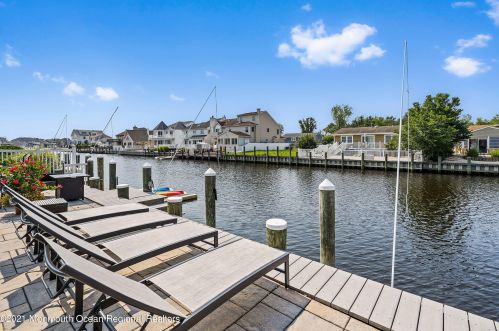 30 Topsail Rd, Bricktown NJ  08723-6743 exterior