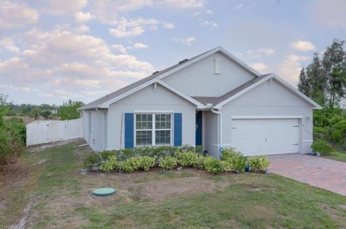 4180 68th Ave, Naples, FL 34120-2748