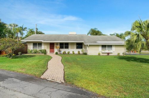 750 Heron Dr, Delray Beach FL  33444-1924 exterior