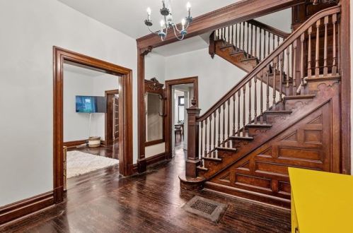 7711 Waverly St, Pittsburgh, PA 15221-2715