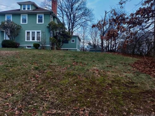 170 Huntington Tpke, Bridgeport, CT 06610-1426