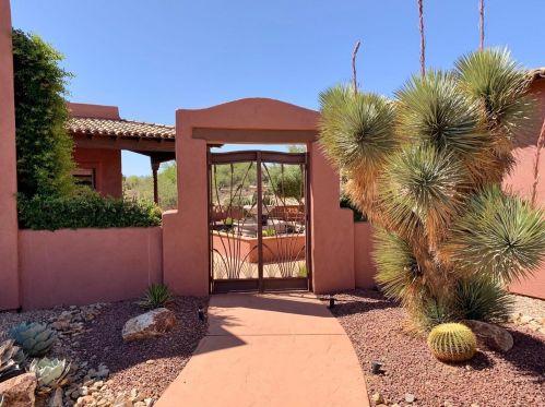 943 Placita Quieta, Green Valley AZ  85622-8358 exterior