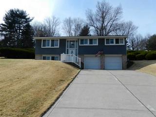 322 Stonebrook Dr, Canonsburg, PA 15317-3410