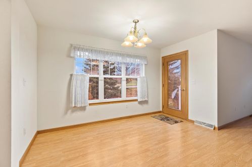 602 Park Dr, Waterford WI 53185-2891 exterior