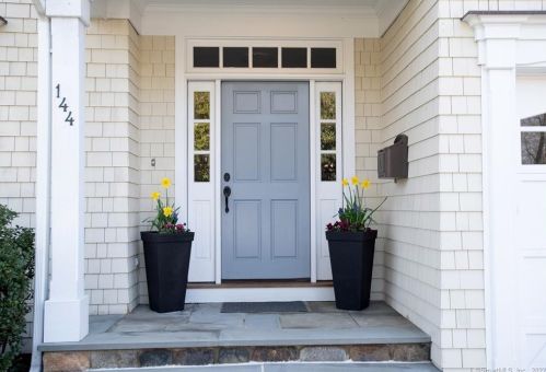 144 Summer St, New Canaan, CT 06840-5620