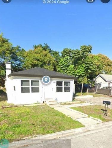 1116 32nd St, West Palm Beach, FL 33404-3558