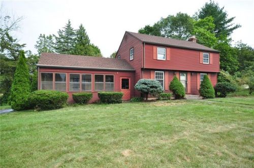 5 Lincoln Dr, Southington CT  06489-2010 exterior