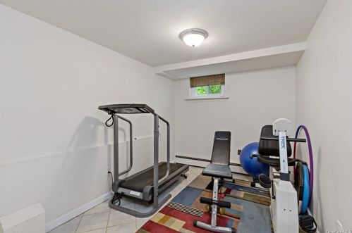 51 Meadow Rd, Briarcliff NY  10510-1134 exterior