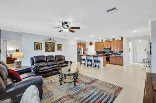 1221 27th St, Cape Coral, FL 33904-5738