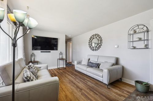 2511 Audubon Ave, South Plainfield, NJ 07080-5301