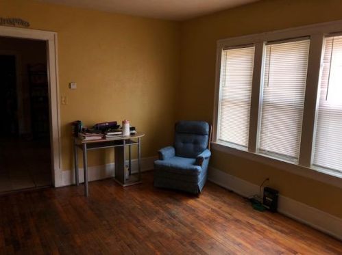 2935 Walnut St, Milwaukee, WI 53208-2033